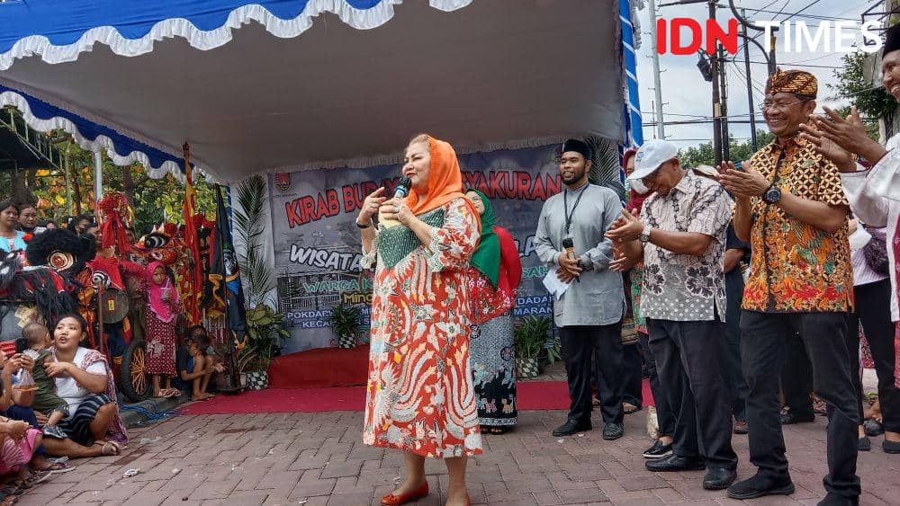 Plt Walikota Semarang Hevearita Gunaryanti Rahayu bersama forkopimda dan forkomincap ketika memberi sambutan pada peresmian Pokdarwis Kampung Melayu Semarang. (IDN Times/Fariz Fardianto)