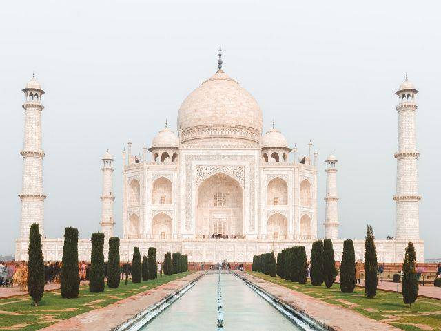 gambar Taj Mahal (unsplash.com/Meriç Dağlı)