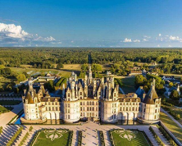 gambar Château de Chambord (instagram.com/guidetoeurope.eu)