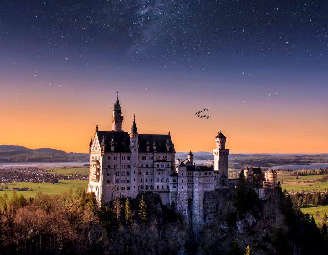 10 Tempat Wisata Inspirasi Film Disney, Indahnya Bukan Main!