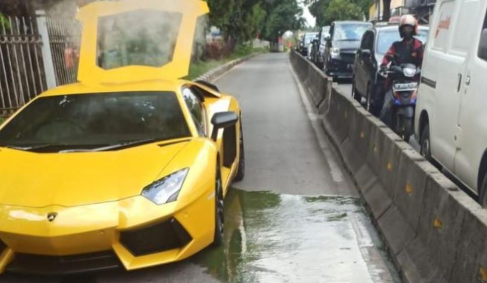 Lamborghini Mogok di Busway Kebon Jeruk Ditilang, Begini Kronologinya
