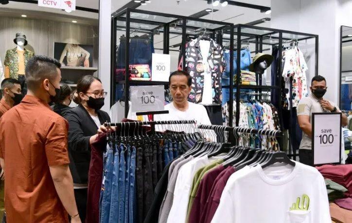 Malam-malam Jokowi Kunjungi Mal Grand Indonesia, Ngapain Ya?