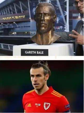 patung pesepakbola yang nyeleneh (twitter.com/fbreceh)