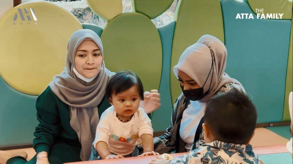 Ameena dan Adzam sekolah bareng (youtube.com/attahalilintar)