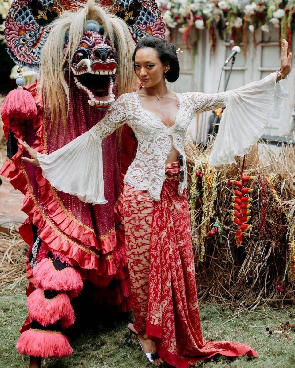 Kebaya Asmara Abigail (instagram.com/asmaraabigail)