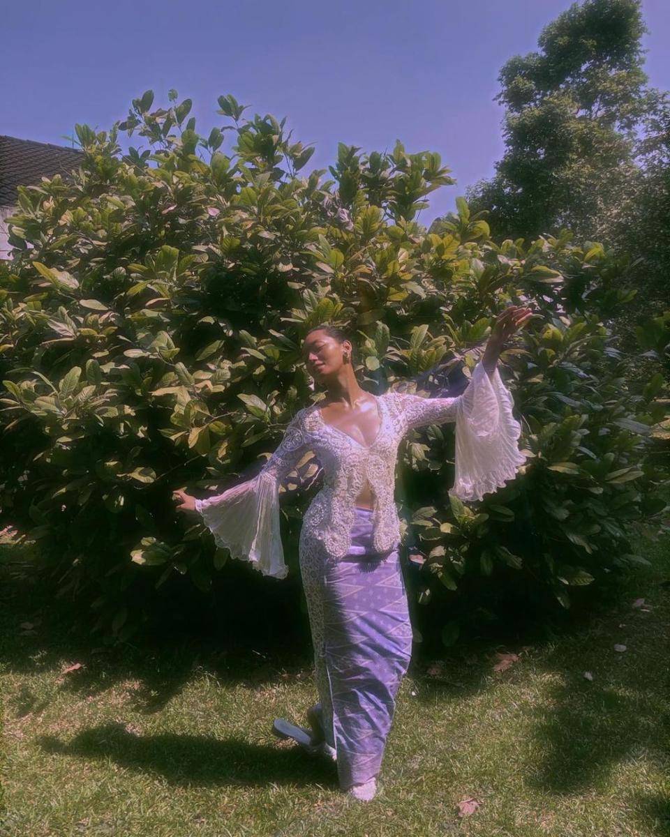 Kebaya Asmara Abigail (instagram.com/asmaraabigail)