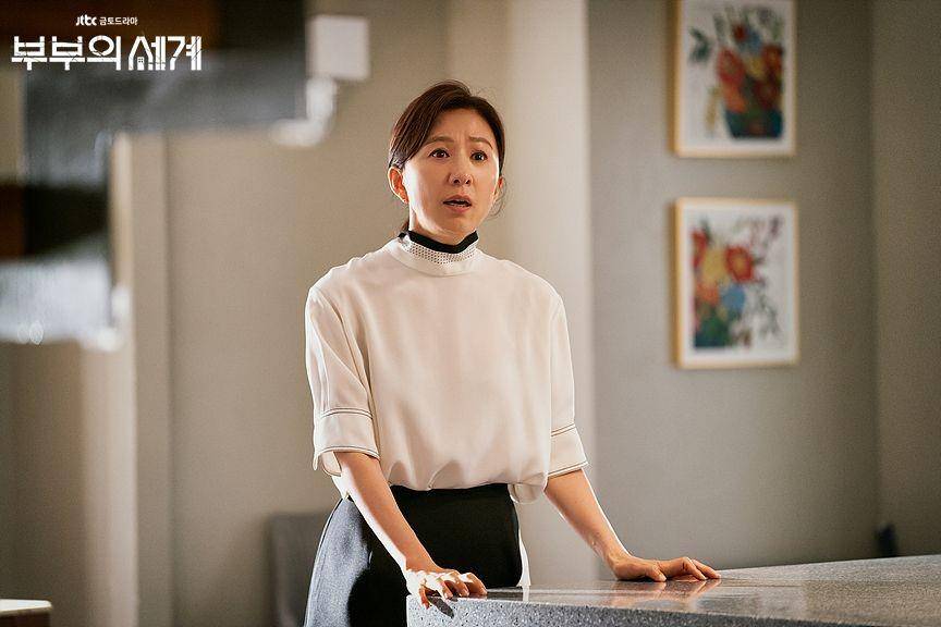 Kim Hee Ae di drama The World of the Married (dok. JTBC/The World of the Married)