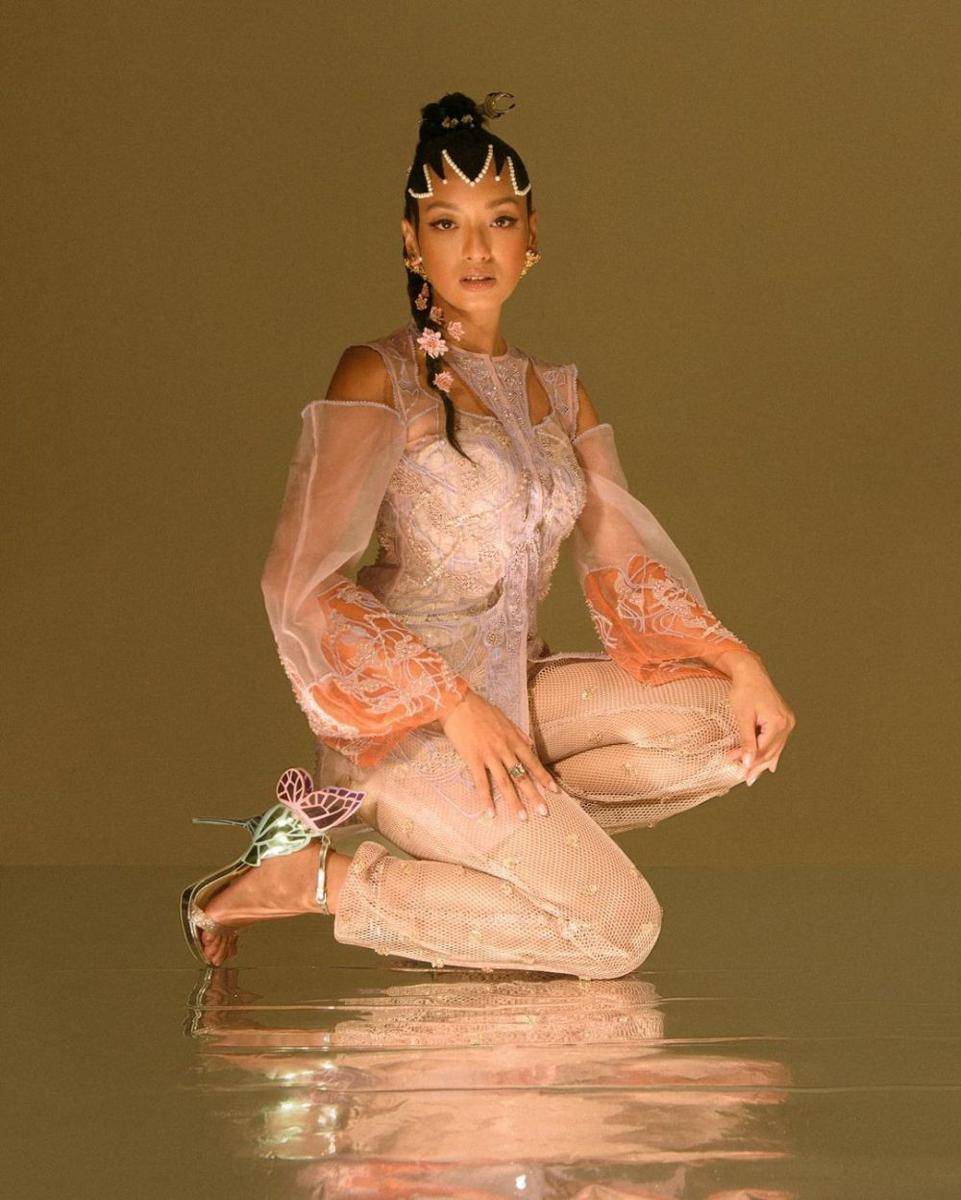 Kebaya Asmara Abigail (instagram.com/asmaraabigail)