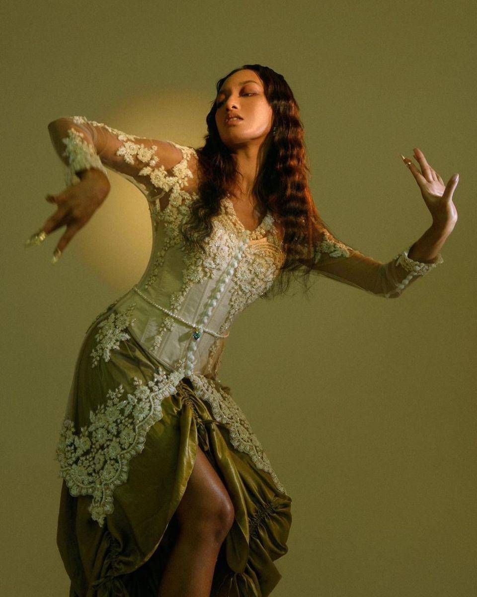 Kebaya Asmara Abigail (instagram.com/asmaraabigail)