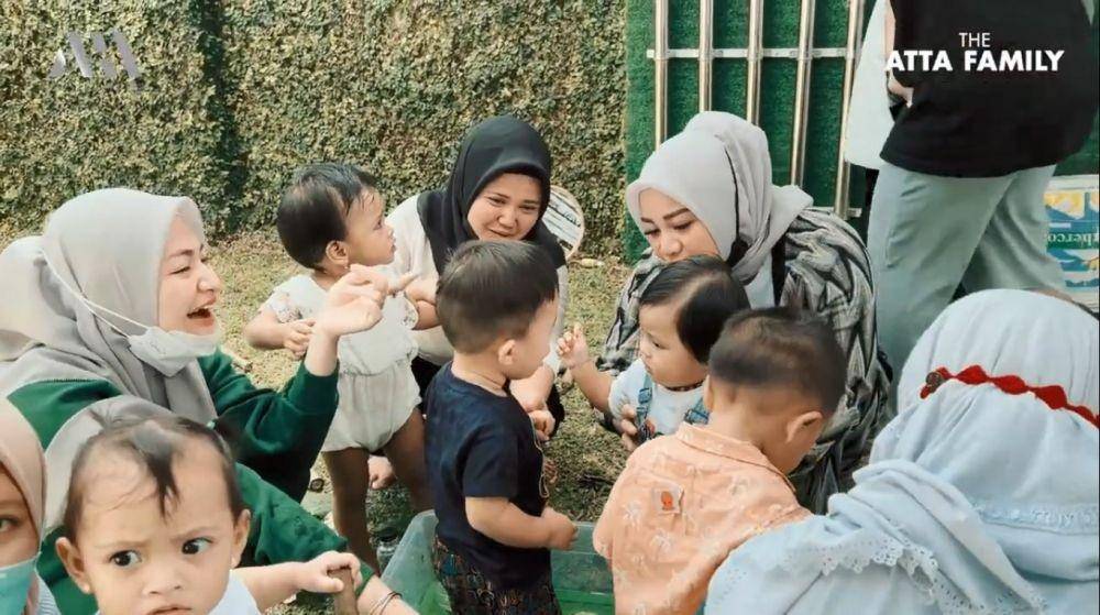 Ameena dan Adzam sekolah bareng (youtube.com/attahalilintar)