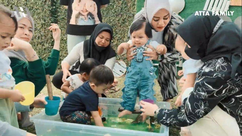 Ameena dan Adzam sekolah bareng (youtube.com/attahalilintar)