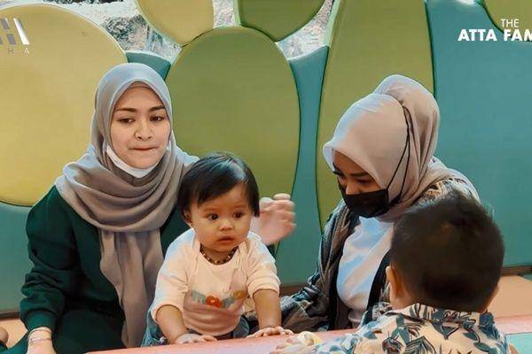 Ameena dan Adzam sekolah bareng (youtube.com/attahalilintar)