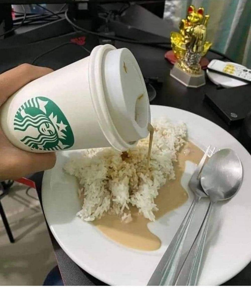 makanan warga nyeleneh (instagram.com/wkwkland_real)