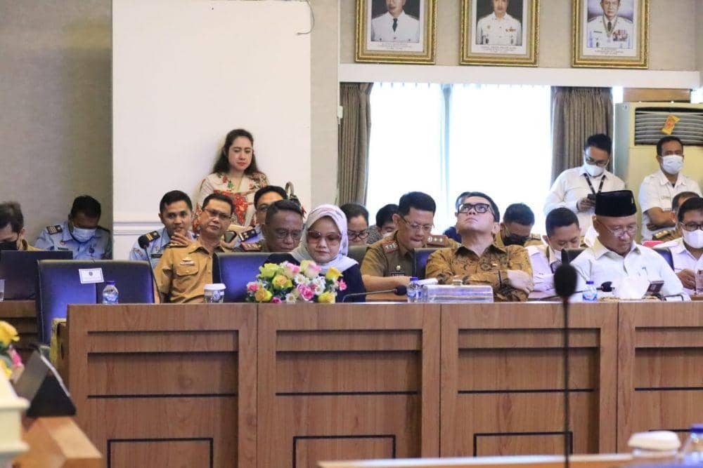 Badan Legislasi DPR RI saat kunjungan kerja dalam rangka sosialisasi RUU Prolegnas Prioritas 2023 bersama Pemprov Lampung. (Dok. Pemprov Lampung).