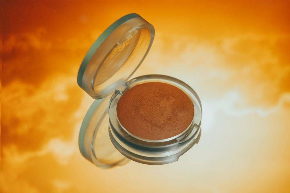 Ilustrasi bronzer (pexels.com/Wendy Wei)