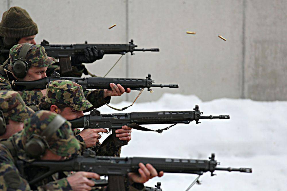 ilustrasi tentara latihan (Unsplash.com/Simon Infanger)