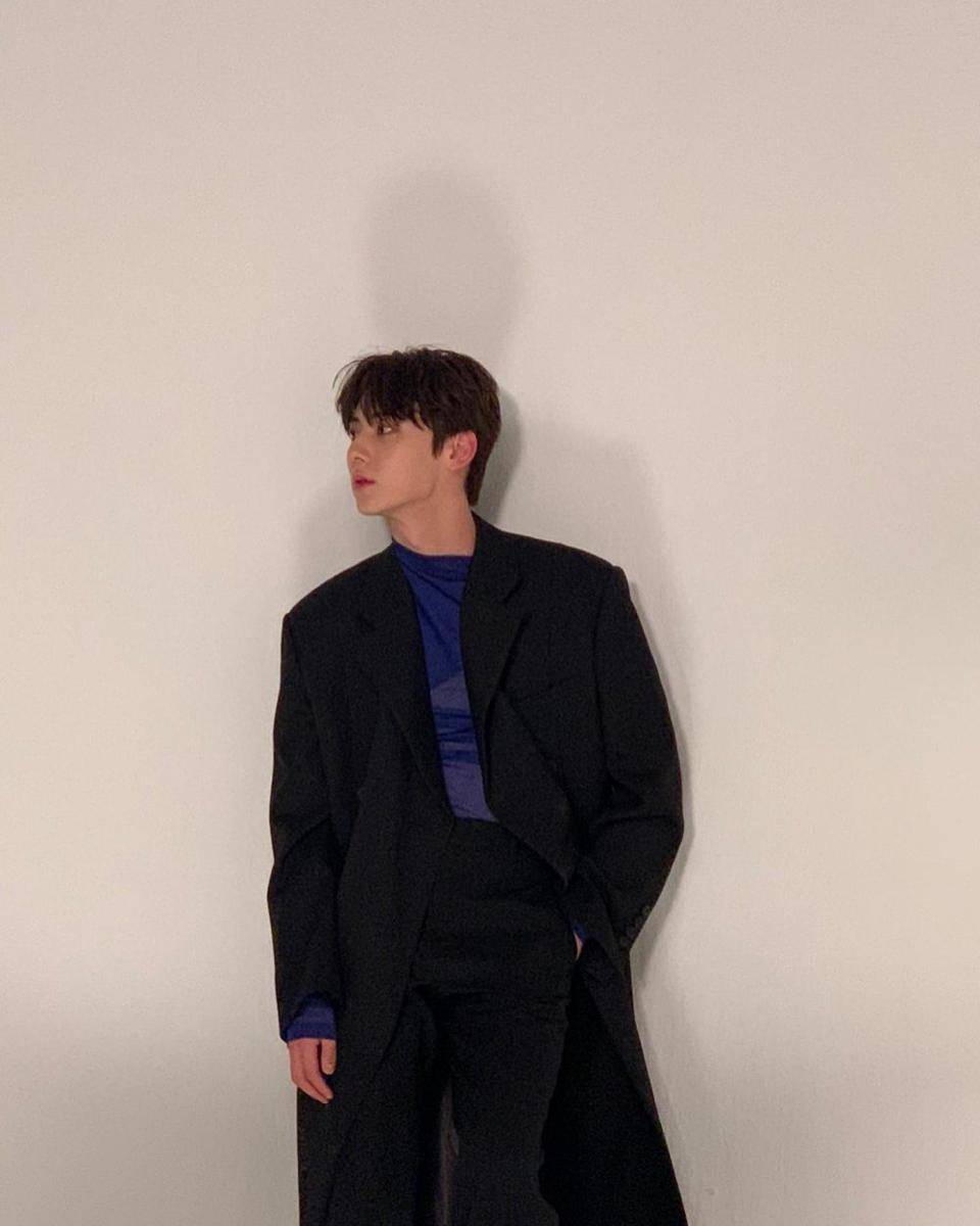outfit semi formal ala Hwang Min Hyun (instagram.com/optimushwang)