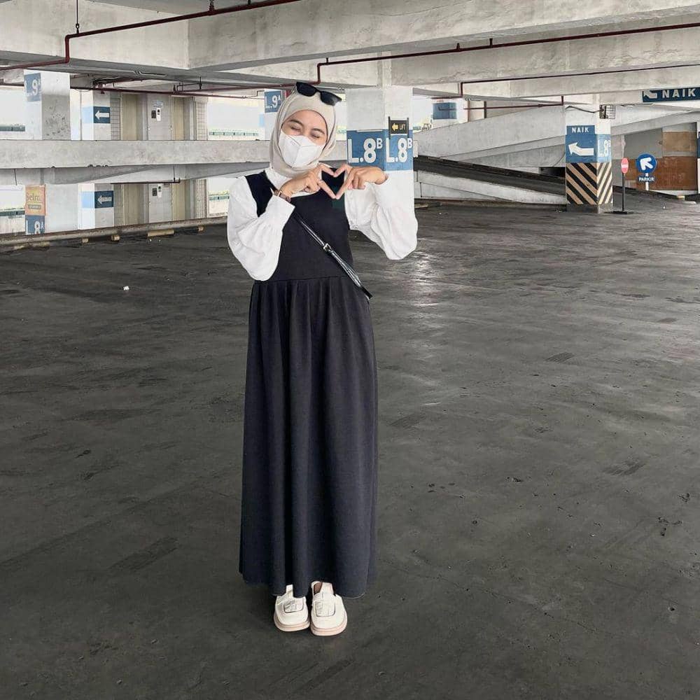 ide outfit dress ala Rahmi Apria (instagram.com/rahmi.apr)