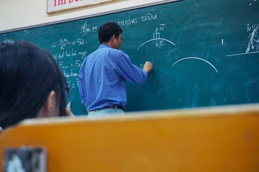 Dimensi Daya: Rumus dan Contoh Soal dalam Pelajaran Fisika