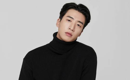 Yoo Soo Bin (instagram.com/jwidecompany)