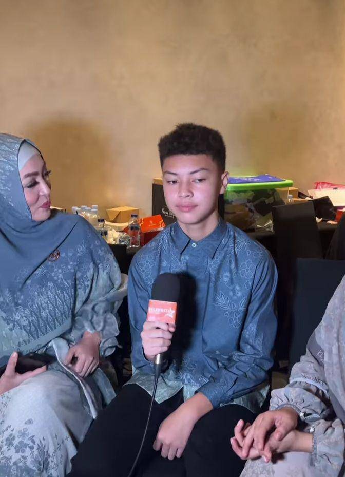 momen catwalk perdana Keanu Massaid (instagram.com/khazamaryam_)