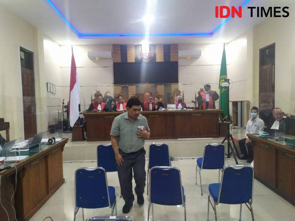 Warek Unila Yulianto Pernah Beri Uang Rp100 Juta ke Terdakwa Karomani