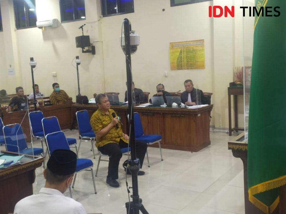 Warek Unila Suharso Berikan Kesaksian Berbeda dari BAP Penyidik