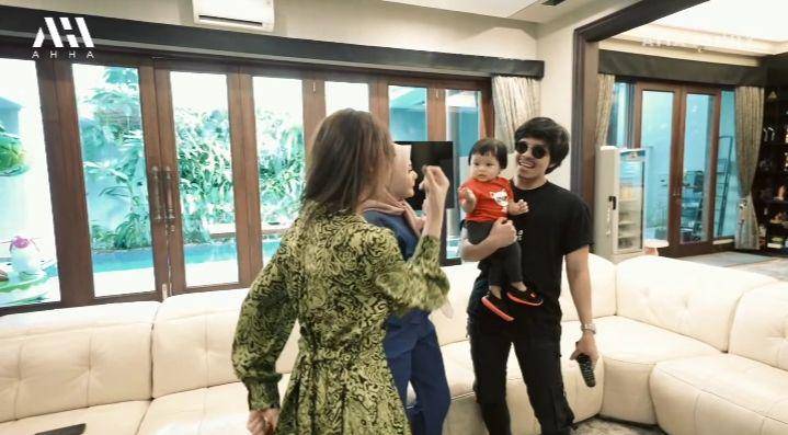 potret Bunda Corla meet up sama para artis (youtube.com/AH)