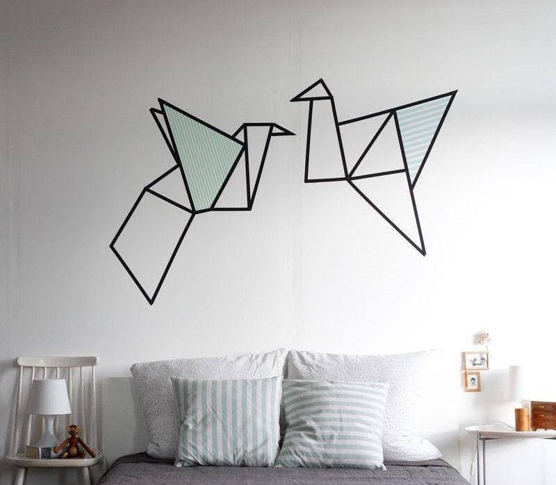 wall decor dari washi tape berbentuk origami burung (homedit.com/Simona Ganea)