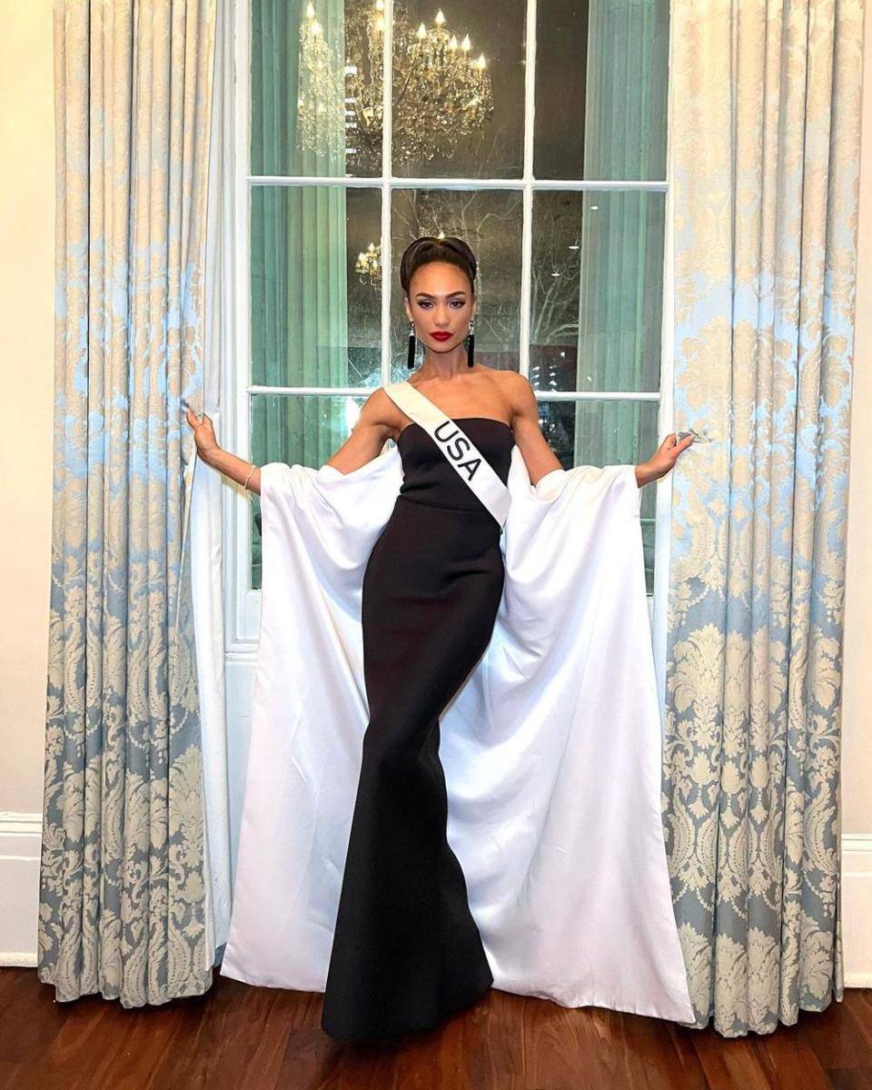 Penampilan R'Bonney Nola Miss USA saat welcoming dinner. (https://www.instagram.com/rbonneynola)