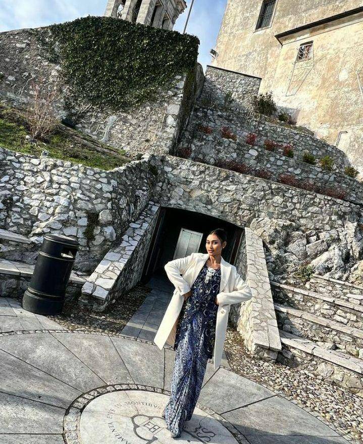 Potret Novia Bachmid di Itali (instagram.com/noviabachmid)