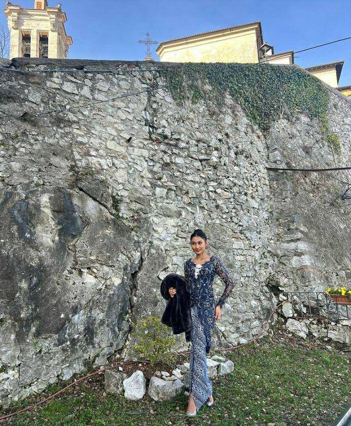 Potret Novia Bachmid di Itali (instagram.com/noviabachmid)