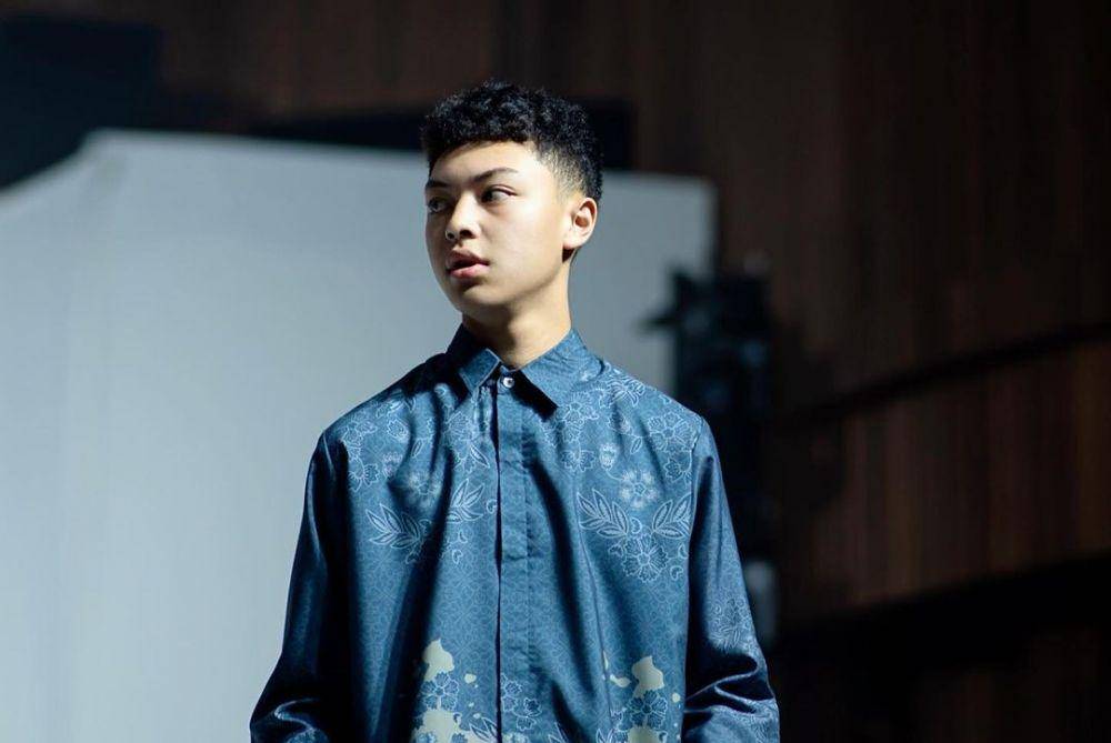 momen catwalk perdana Keanu Massaid (instagram.com/angelinasondakh09)
