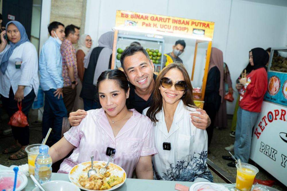 potret Bunda Corla meet up sama para artis (instagram.com/raffinagita1717)