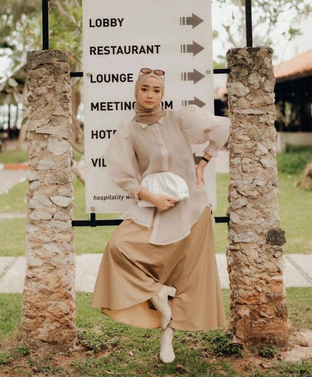 Inspirasi atasan organza earth tone (instagram.com/liza.rosalita)