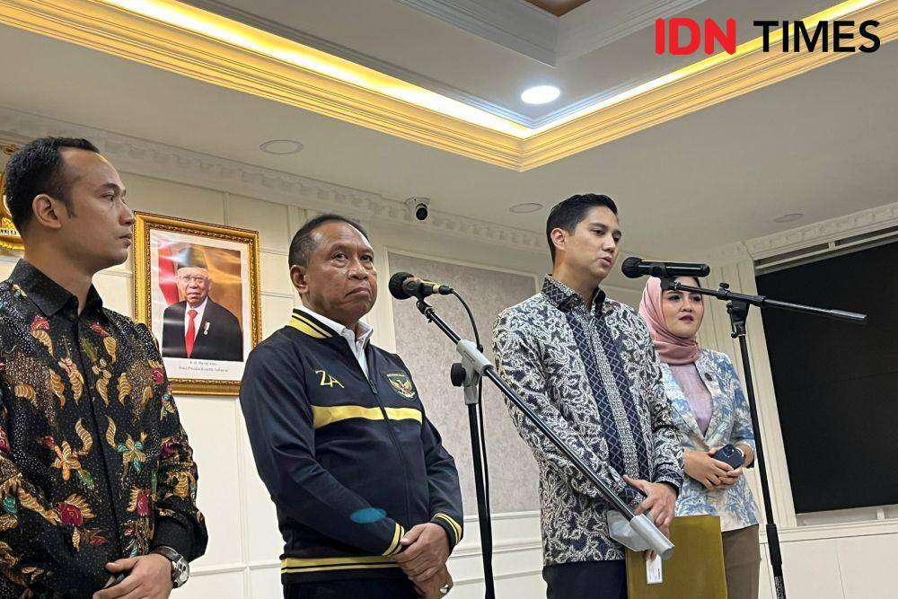 Ketua Panitia Pelaksana FIBA Basketball World Cup 2023, Budisatrio Djiwandono menyampaikan laporan terbaru soal perkembangan persiapan pelaksanaan Piala Dunia Basket 2023 (IDN Times/Margith Juita Damanik)