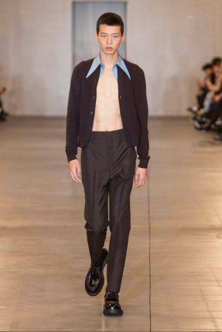 Fashion Look yang Dipamerkan di Prada Fall/Winter 2023 Menswear Collection (prada.com)