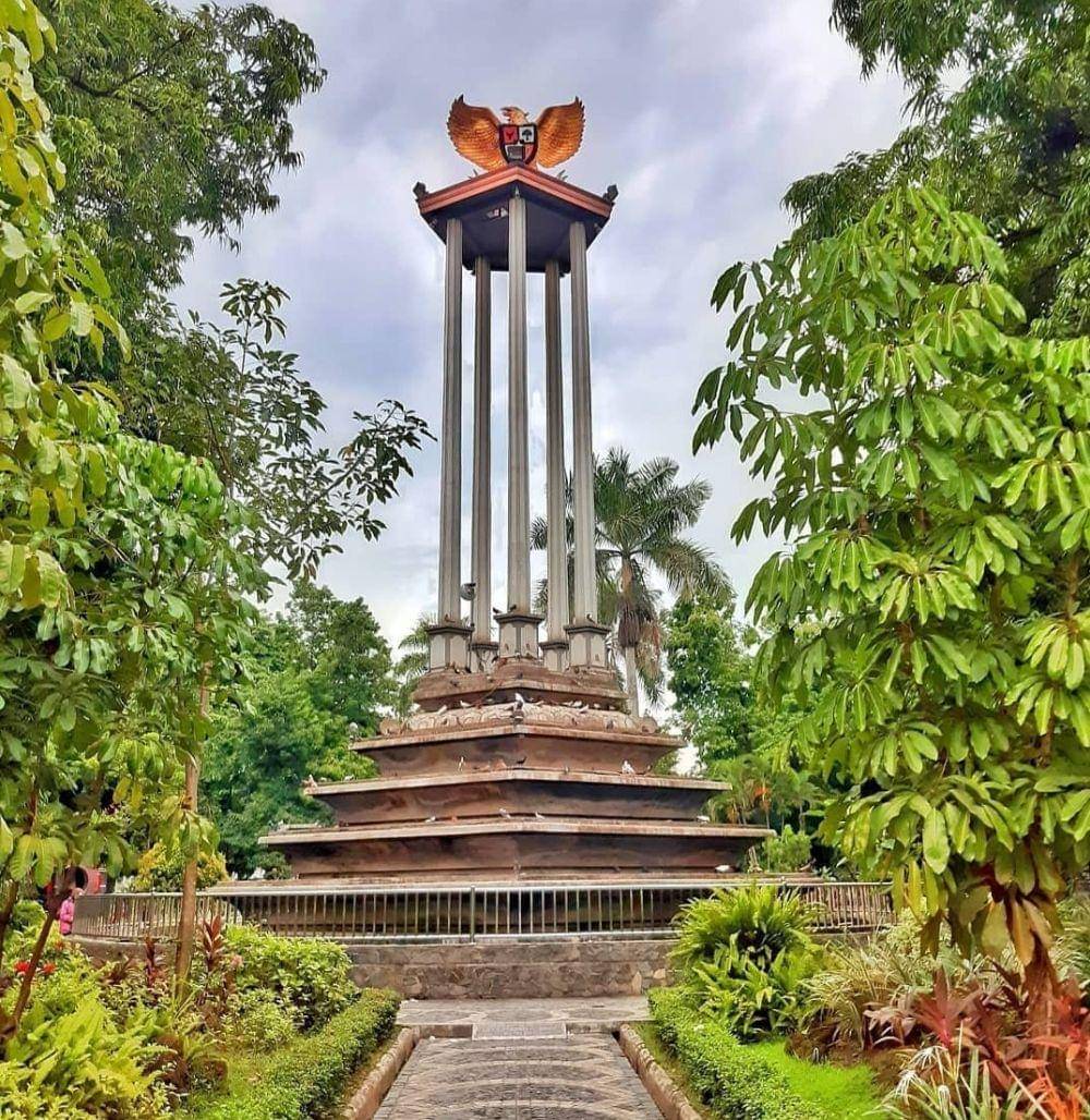 Menara Patung Garuda (instagram/kacamata_tulungagung)