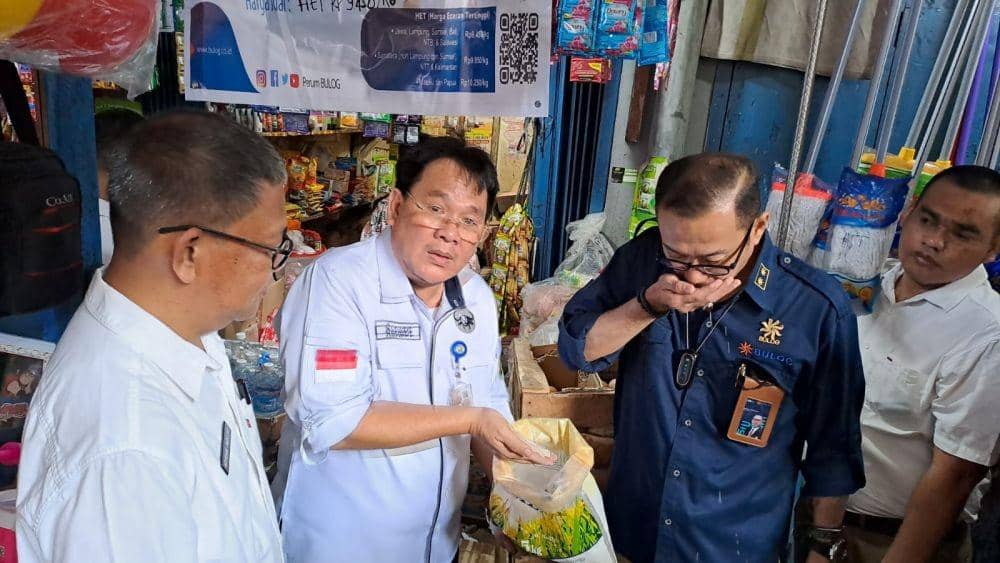 Pengecekan beras disejumlah pasar tradisional di Palembang oleh Dinas Ketahanan Pangan dan Peternakan Sumsel (Dok: istomewa)