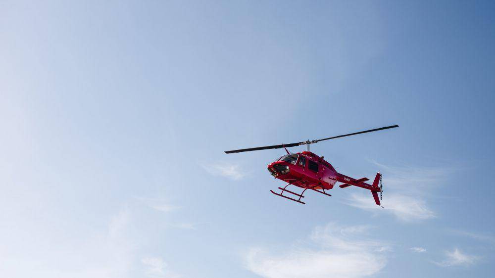 ilustrasi helikopter (unsplash.com/Isaac Benhessed)