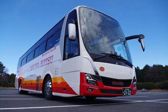 Ilustrasi bus (pixabay.com/keyectase)