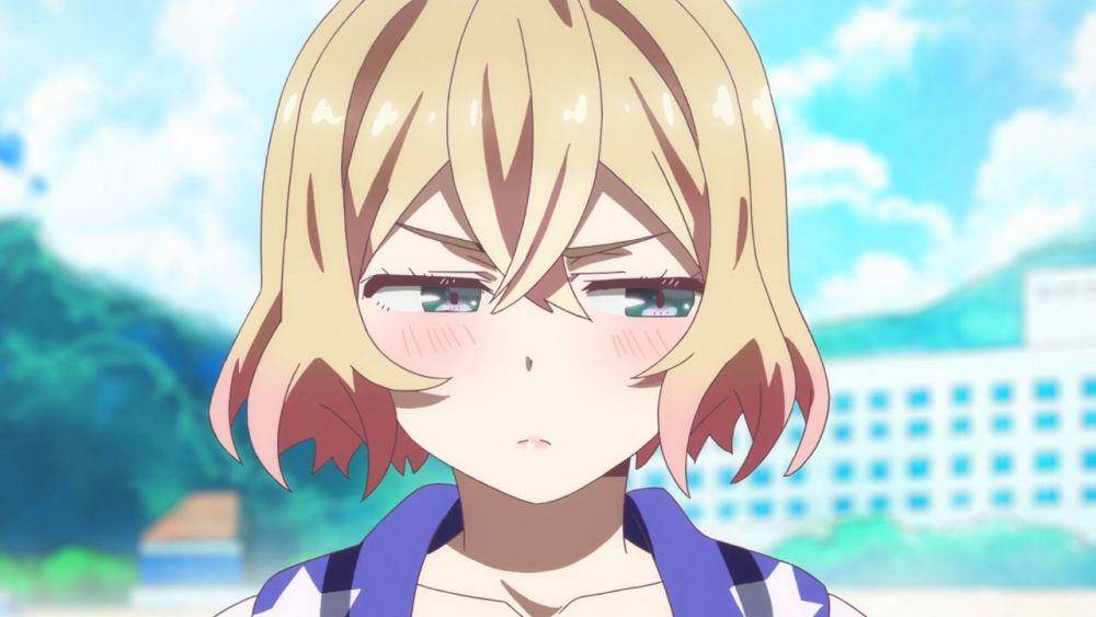 karakter Mami dalam anime Kanojo, Okarishimasu (dok. TMS Entertainment/Kanojo, Okarishimasu)