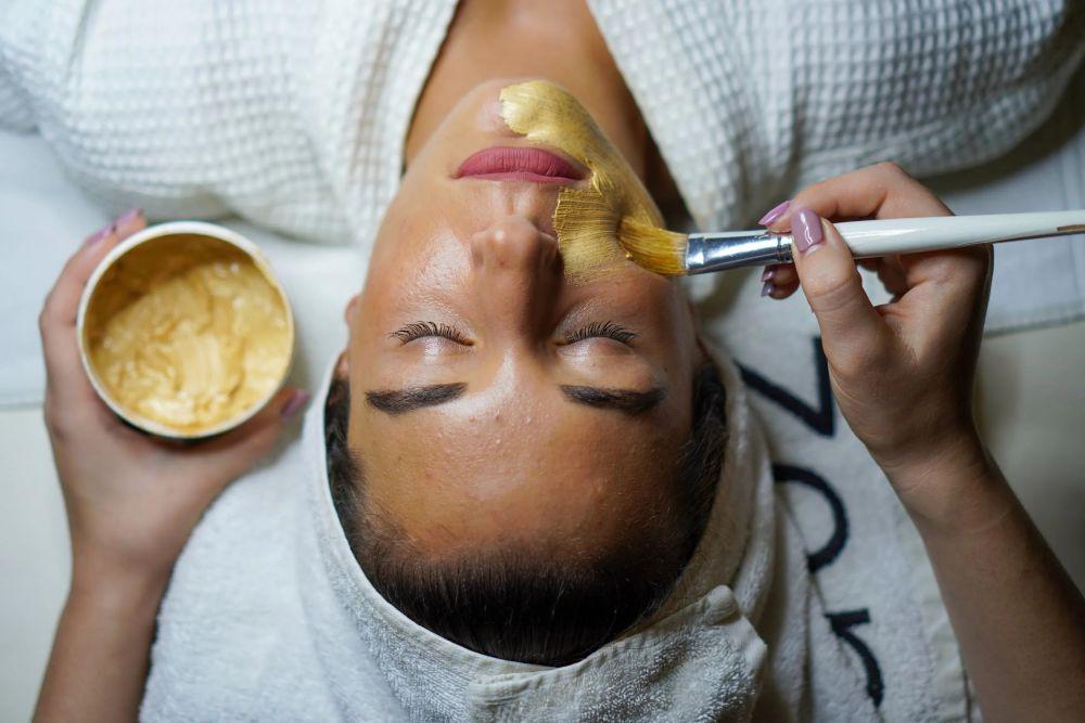 5 Ramuan Masker Wajah Natural yang Bikin Kulit Makin Glowing!