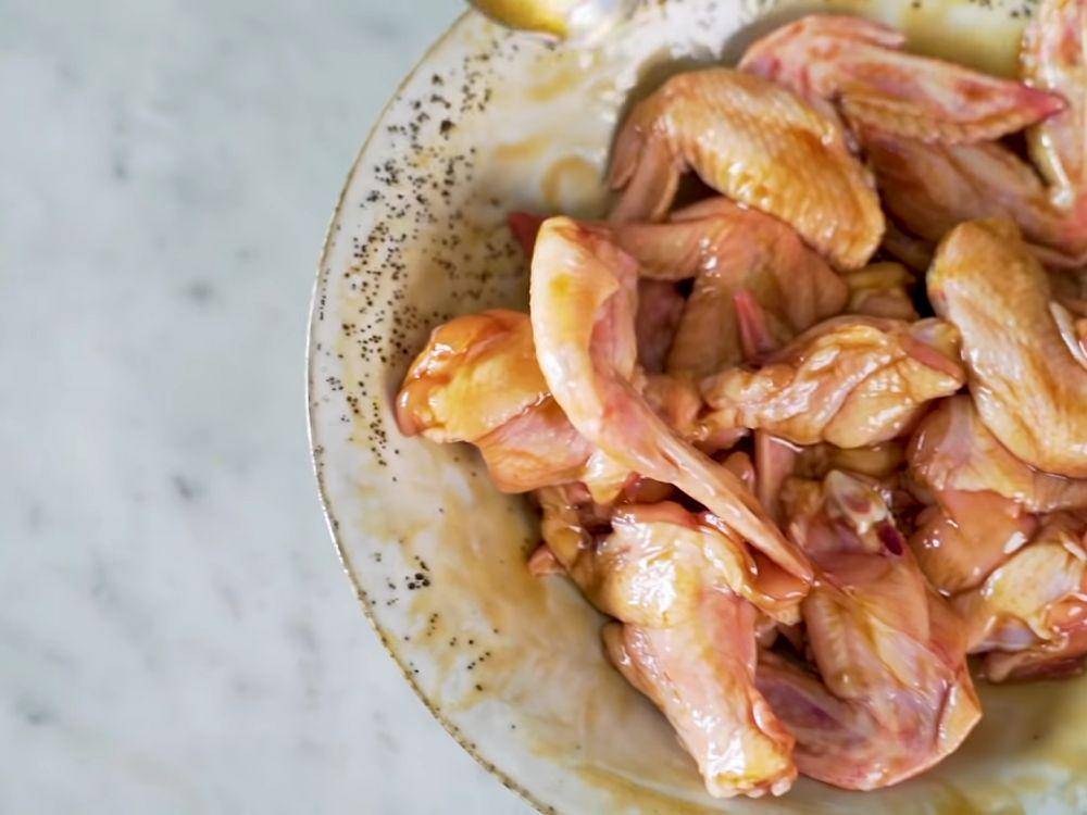 ilustrasi marinasi daging ayam (YouTube.com/Willgoz Kitchen)