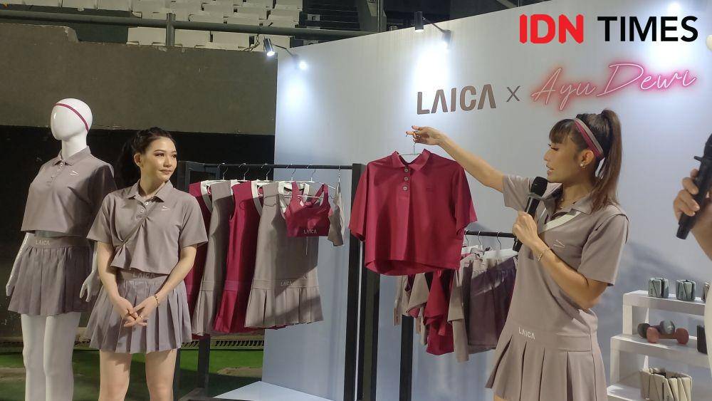 LAICA x Ayu Dewi meluncurkan koleksi sportswear tenis yang fashionable dan fungsional di Tennis Indoor Senayan, Kamis (19/1). (Aprodithe Kyrie/IDN Times)