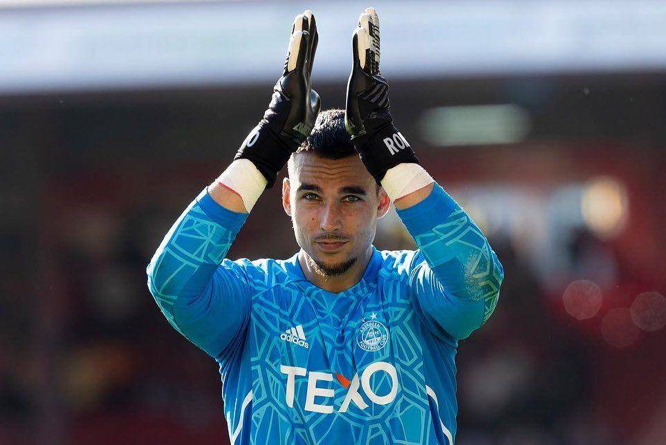 Kelle Roos saat membela Aberdeen (instagram.com/kelleroos)