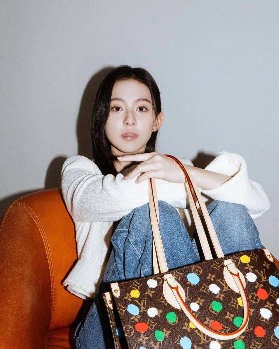 Park Ji Hu (instagram.com/03_hu)