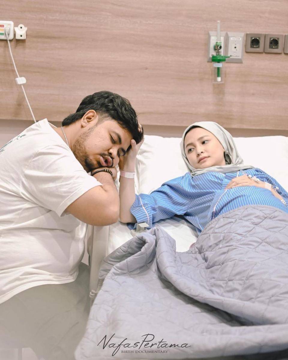 potret istri Rigen melahirkan anak kedua (instagram.com/indhningtys)