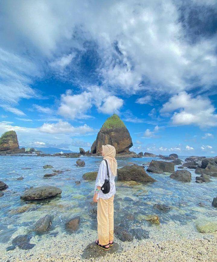 Pantai Papuma Jember (Instagram/jemberawesome)