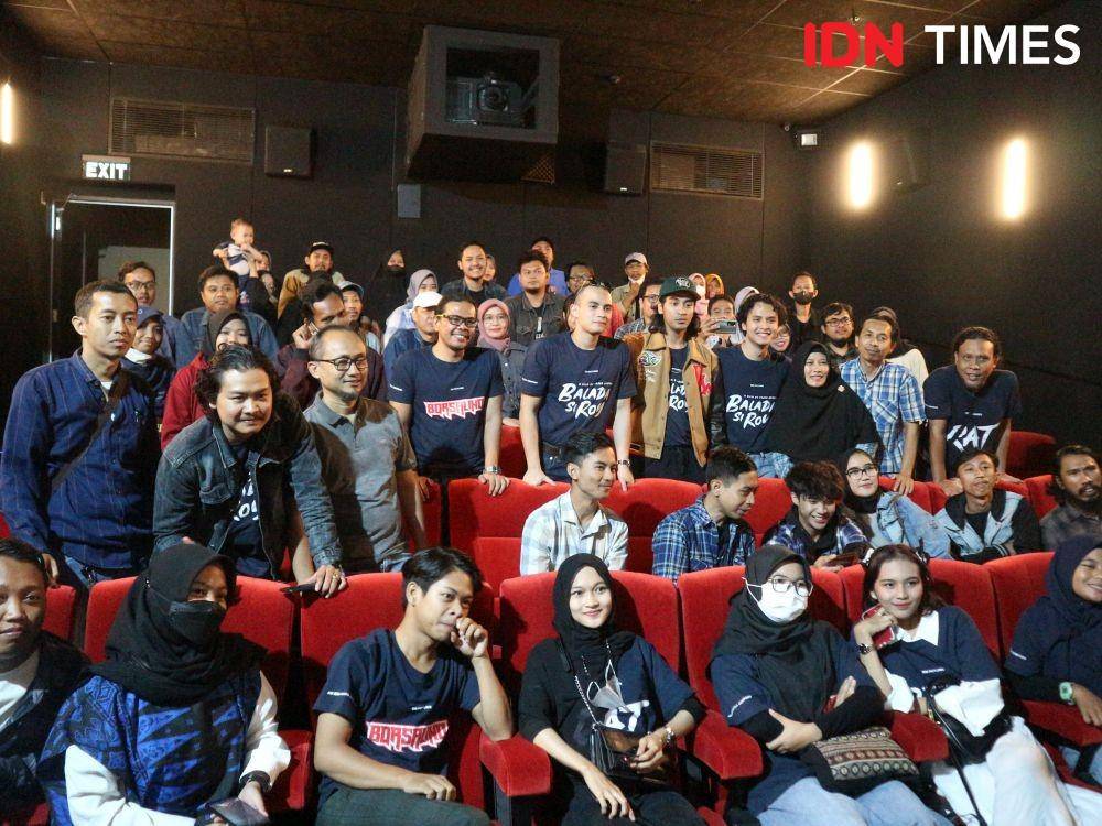 Nonton bareng para pemain “Balada Si Roy” di Mall of Serang (IDN Times/Anastasia Desire)